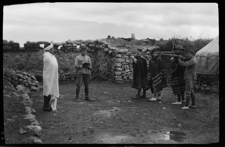 Eustaquio Berriotxoa gerra argazkilariak 1923 inguruan Rifeko gerran ateratako argazkietako bat