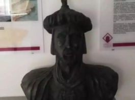 Busto de Abderraman III que se retiró de la plaza de Aragón de Cadrete (Ayuntamiento de Cadrete en Zaragoza)