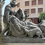 monumento-en-pamplona-en-honor-a-inigo-lopez-de-lo