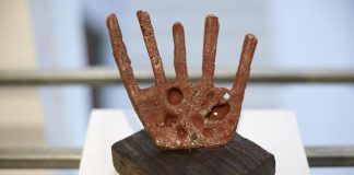 Un canto escultórico a la Mano de Irulegi