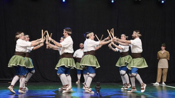 Espectáculo de Ortzadar por el 130 aniversario de la Gamazada