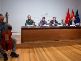Danserie Ensemble rinde homenaje a Bernart Etxepare la víspera del Día del Euskera